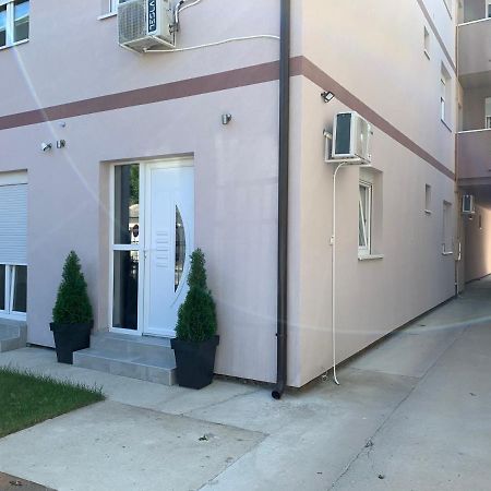 Apartman Spring Sombor Bagian luar foto