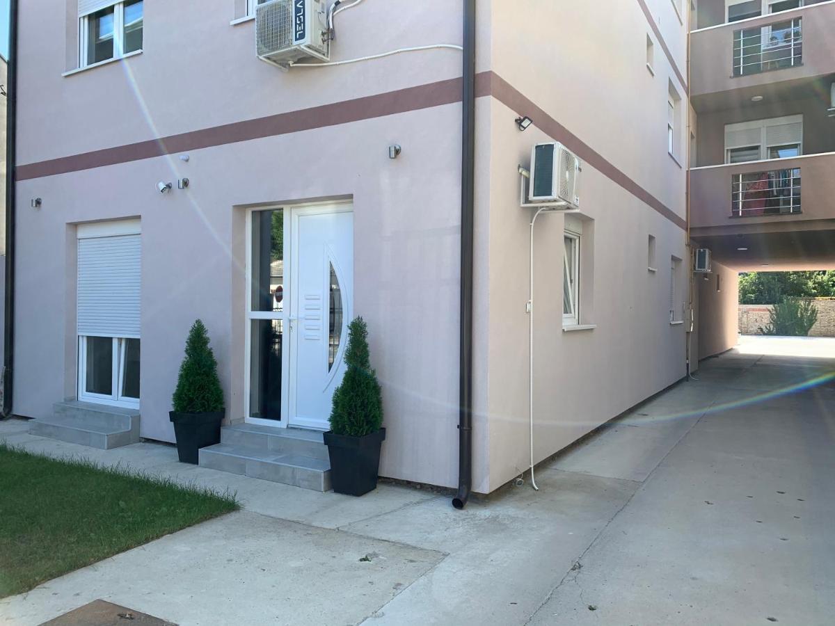 Apartman Spring Sombor Bagian luar foto