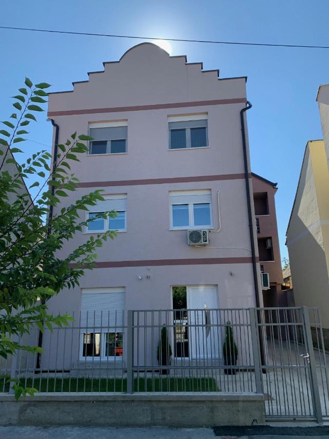 Apartman Spring Sombor Bagian luar foto